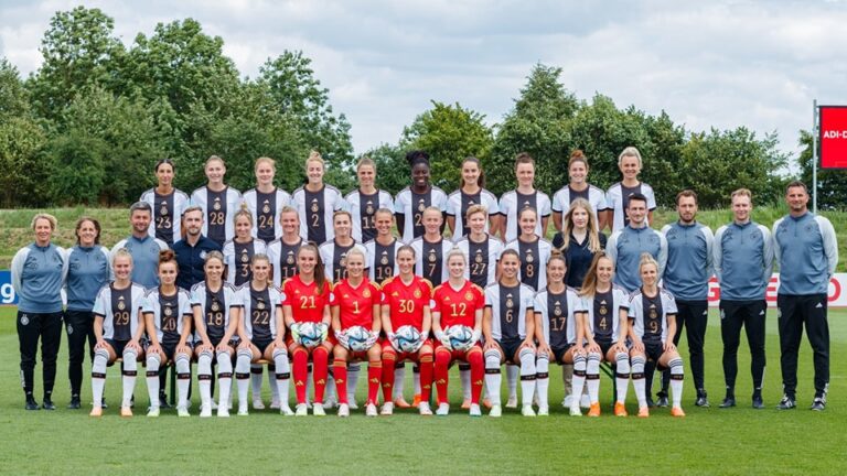 Schaltet ein: Morgen spielt die deutsche Frauen-Nationalmannschaft!
